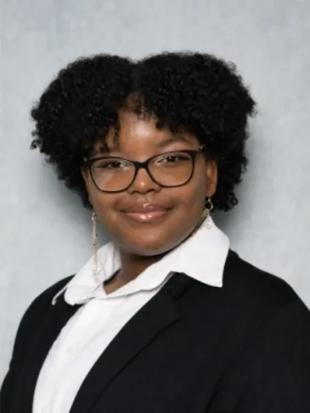 Jasmine Oliver Headshot