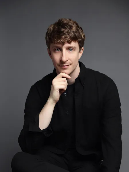 Stephen Morris Headshot