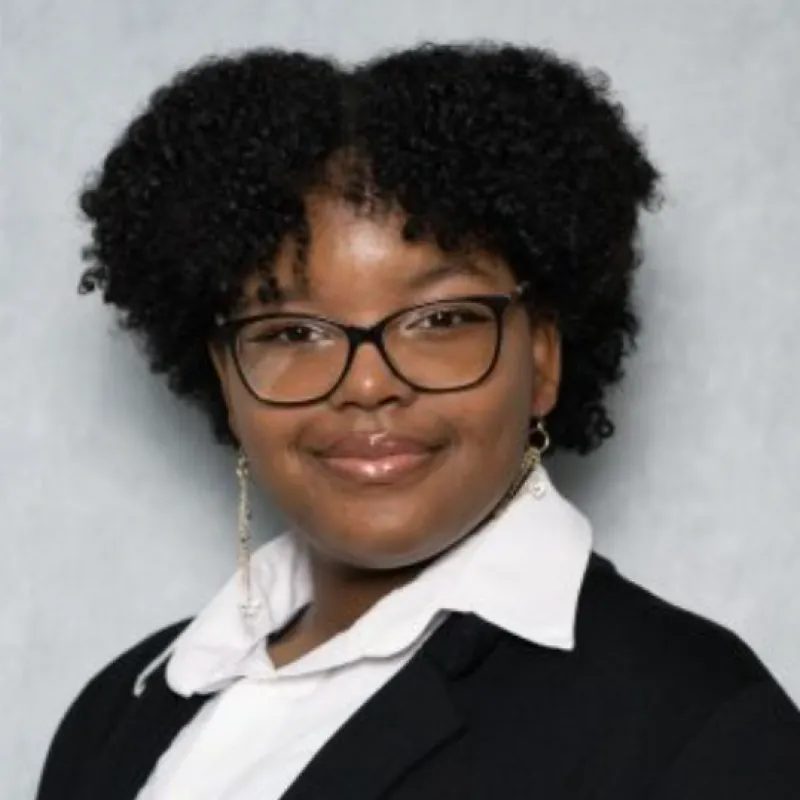 Jasmine Oliver Headshot