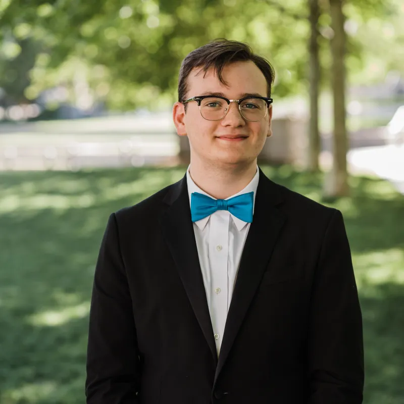 Noah Hughey Headshot